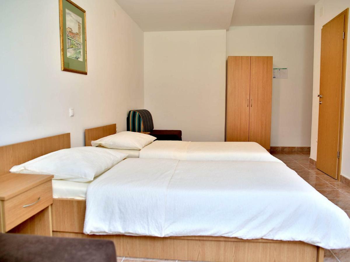 Motel Dobra Duga Resa Buitenkant foto